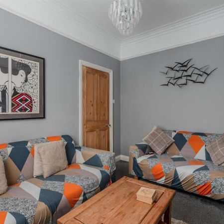 Entire 2-Bedroom House With Garden York Extérieur photo