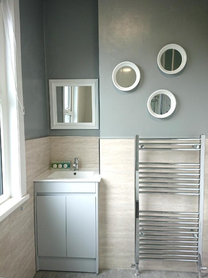 Entire 2-Bedroom House With Garden York Extérieur photo