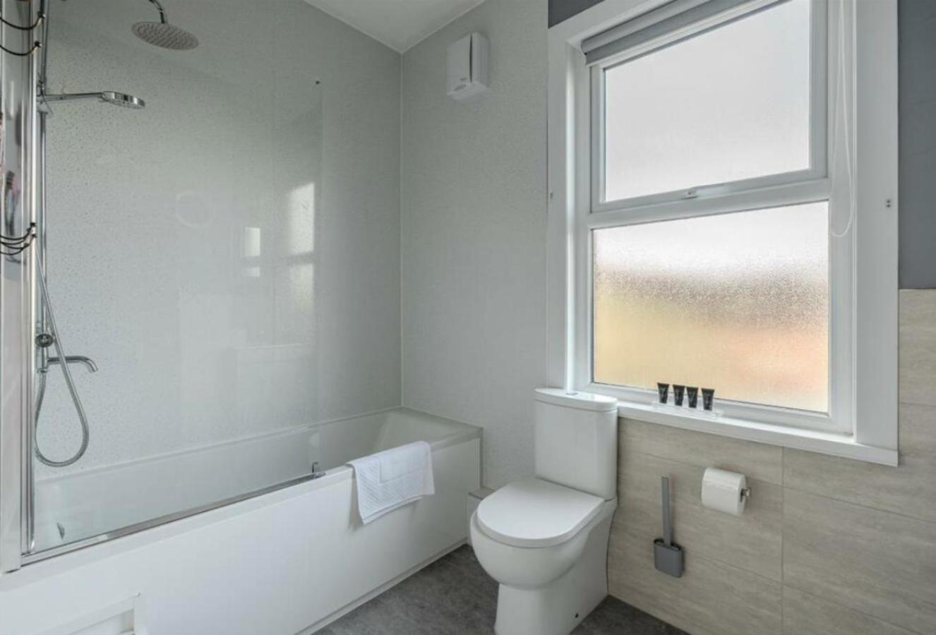 Entire 2-Bedroom House With Garden York Extérieur photo