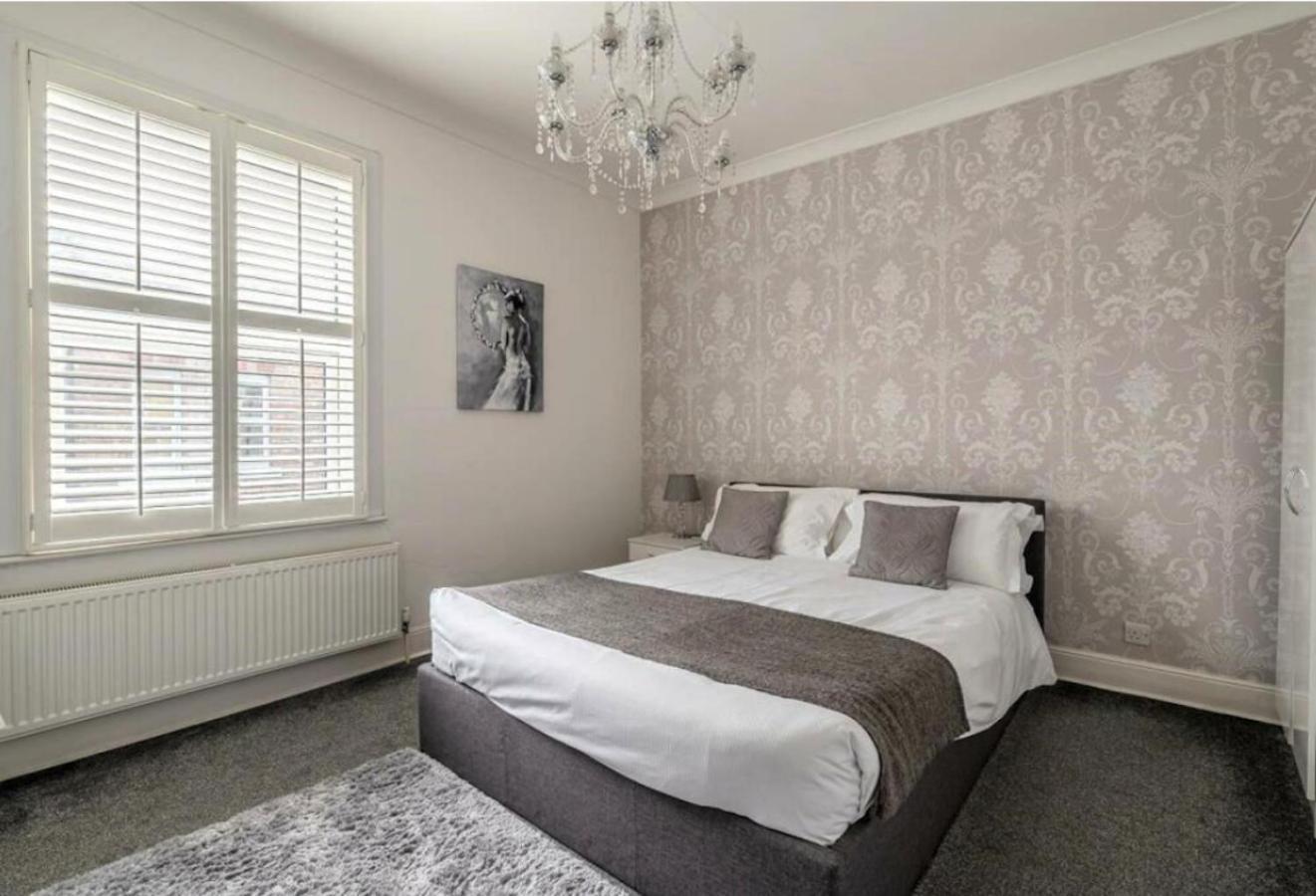 Entire 2-Bedroom House With Garden York Extérieur photo
